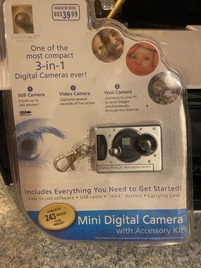 Mini Digital Camera in Silver - Compact 3-in-1 Keychain Camera